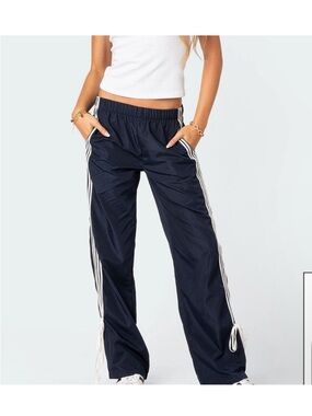 Edikted Ribbon Track
Pants